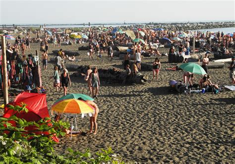 Let it Hang out on Wreck Beach - The Great Canadian Bucket List