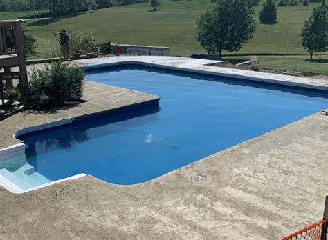 L-Shape Pools - Latham Pool