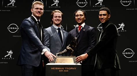 Alabama's Bryce Young wins Heisman, Pitt's Kenny Pickett finishes third