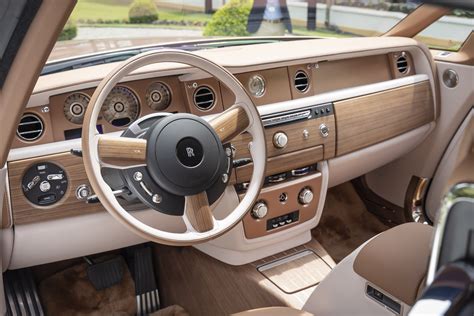 Navigating A $28M Rolls-Royce Boat Tail At Villa D'Este Can Be Pretty Stressful | Carscoops