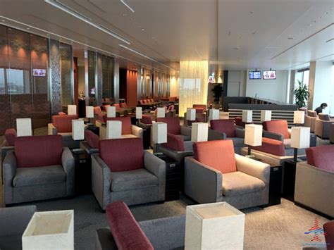 Tokyo Haneda Airport's TIAT Lounge Annex for Delta One Passengers ...