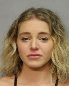 8-10-22 Social Media Model Courtney Clenney Arrested