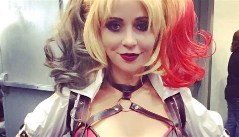 Harley Quinn Voice Actor Tara Strong Cosplayed As Harley Quinn Again