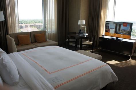 Hotel Arista Naperville | Bookonline.com