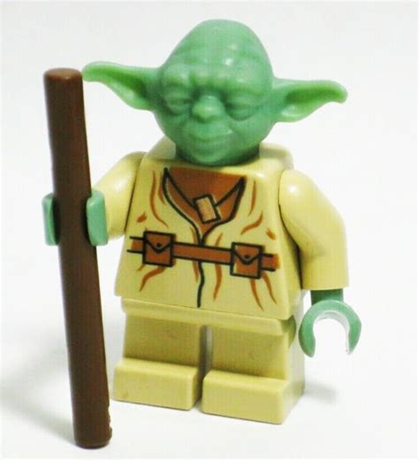 Lego Star Wars Minifigure Jedi Master Yoda w/ Cane and Lightsaber 4502 ...