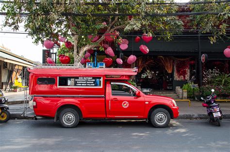 How to ride a Songthaew in Chiang Mai - The Blond Travels