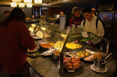 Harvard Students and Dining Hall Workers Call for Hot Breakfast Expansion to All Houses | News ...