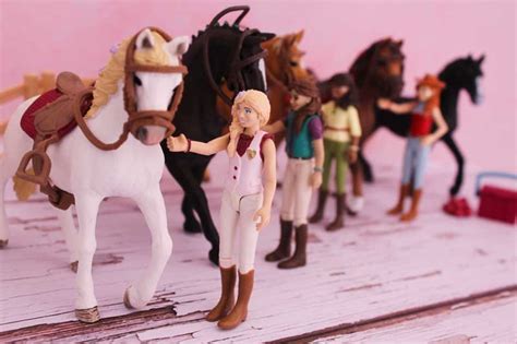 Schleich Horse Club, Horses & Riders Review