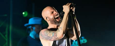 The 20 Best Chris Daughtry Quotes - American Songwriter