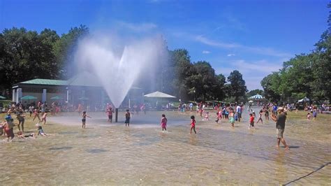 Spring & Summer – The Boston Common Frog Pond | Boston common, Pond, Spray pool