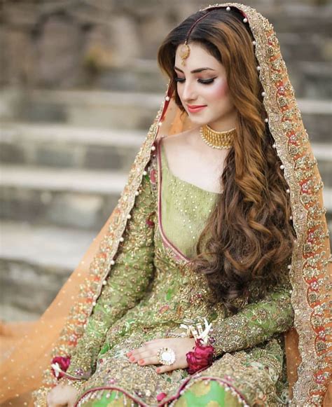 Mehndi bride | Pakistani bridal dresses, Pakistani mehndi dress, Bridal dresses pakistan