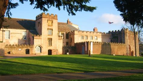 Torre Abbey Torquay © Paul Anderson :: Geograph Britain and Ireland