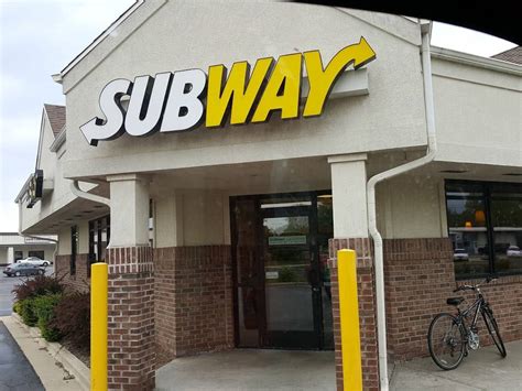 Subway | 130 S Foster Dr, Saukville, WI 53080, USA