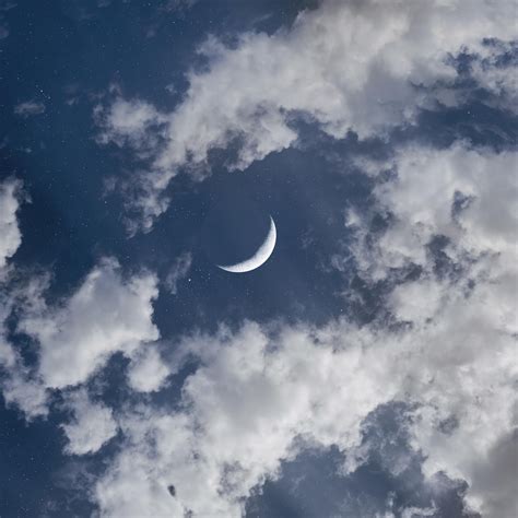 Crescent Moon Wallpaper 4K, Half moon, Clouds, Blue Sky, Cosmos, Stars, 5K, Nature, #6364