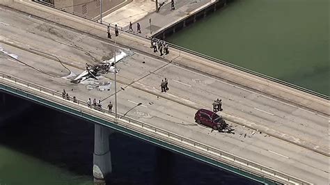 Plane crashes into Miami Bridge, hits SUV - Trendradars Latest