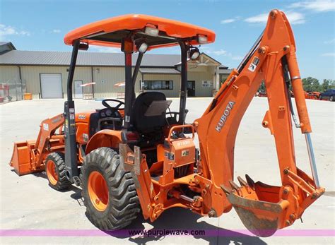 2010 Kubota B26 TLB backhoe in Edmond, OK | Item K8774 sold | Purple Wave