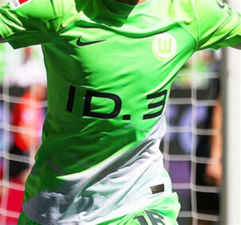 VfL Wolfsburg 2022-23 Special 2 Kit