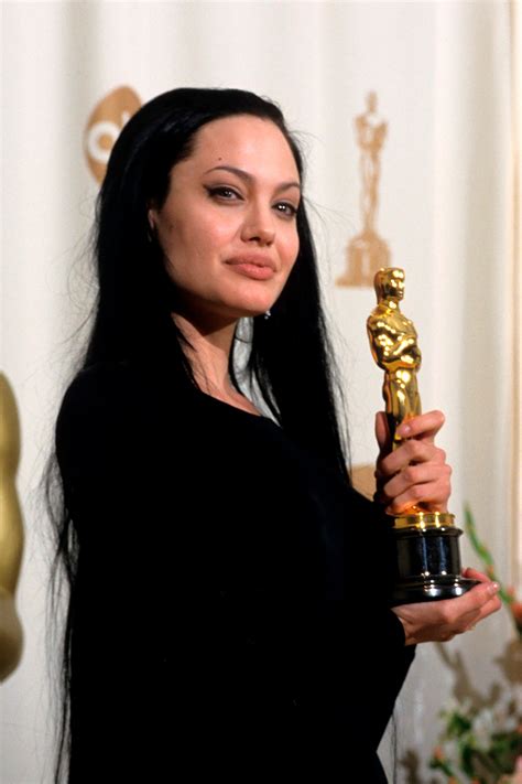 Angelina Jolie and the unforgettable gothic look at the Oscars of the ...