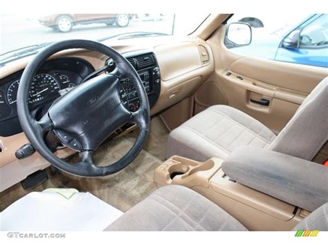 1996 Ford Explorer Sport 4x4 interior Photo #61801421 | GTCarLot.com