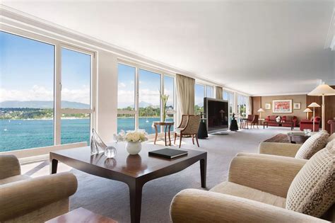 Inside most expensive hotel suite in the world that costs star guests like Rihanna an eye ...