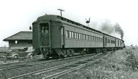 Ann Arbor Railroad passenger train at Dundee, Michigan, c. 1930's | Old trains, Train depot, Ann ...