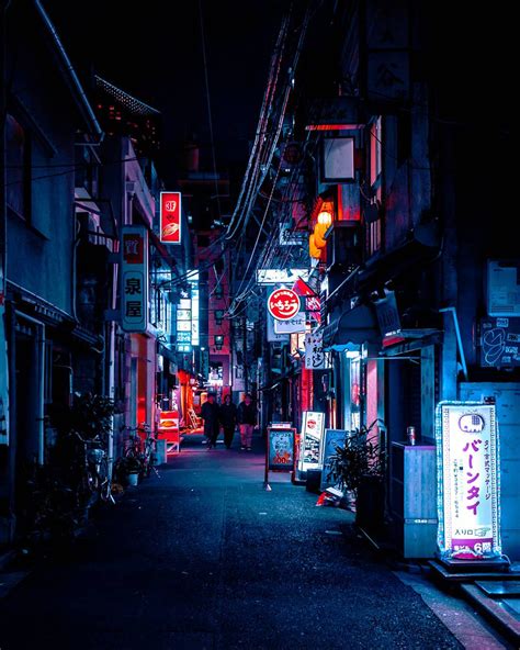 Photographer Reveals a Cyberpunk View of Tokyo by Wandering the Neon ...