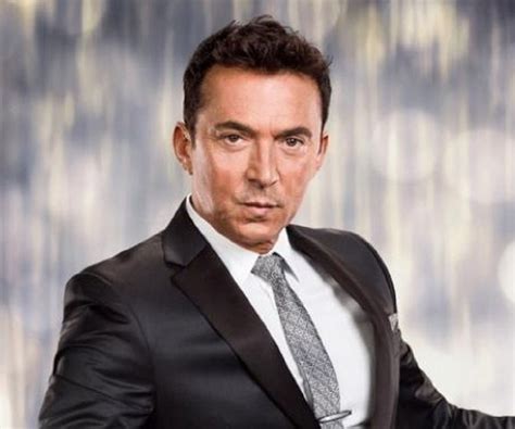 Bruno Tonioli Biography - Facts, Childhood, Family Life & Achievements