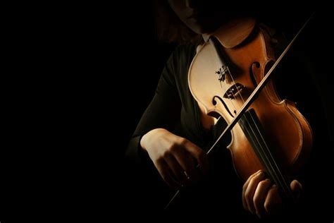 9,862 Bow Violin Hand Royalty-Free Images, Stock Photos & Pictures | Shutterstock