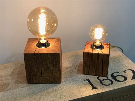 Lampe Cube en bois de chêne 11 cm ou 15 cm | Atelier Quinquete