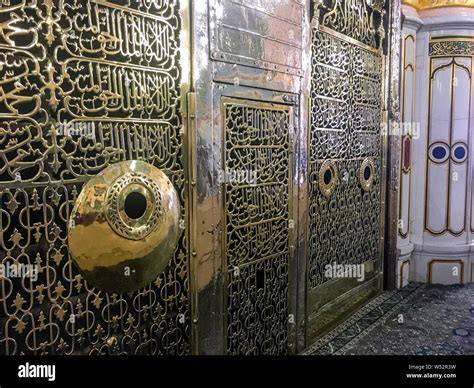 MEDINA, SAUDI ARABIA - JUNE 24, 2019: The tomb of the Islamic prophet ...