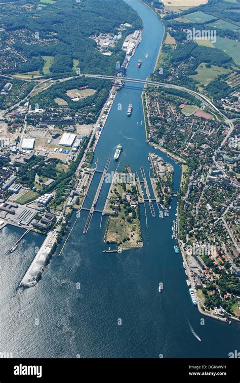 Aerial view, Kiel lock, Kiel Canal, Kiel, Kiel, Schleswig-Holstein ...