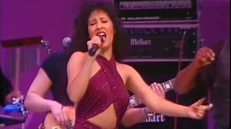 Remembering Selena Quintanilla's Iconic Last Concert at the Houston ...