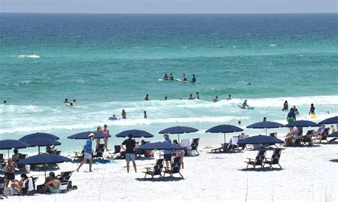 Florida shark attacks near Gulf Coast beach injure 2 teens, adult