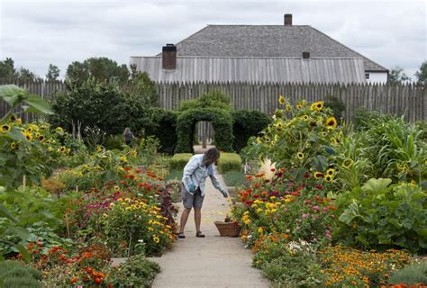 History still blooming in the Fort Vancouver garden - Vancouver Reports