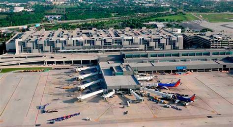 Fort Lauderdale Airport (FLL)