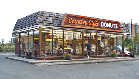 1181 Queen St W Country Style Donuts | A few years ago this … | Flickr