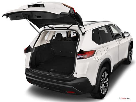 2023 Nissan Rogue Pictures: | U.S. News