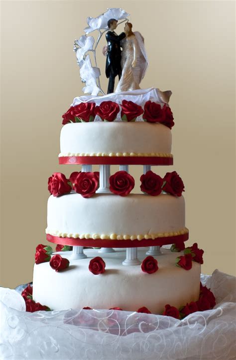 Wedding cake - Wikipedia