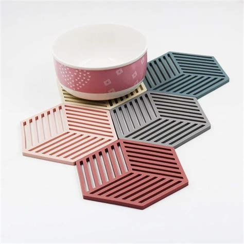 Dine Divine + Silicone Trivets (Set of 7)