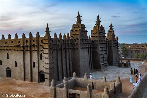 africa. Visiting Great Mosque Djenne Mali | Mali, African american artwork, Granville island ...