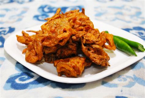 Crispy Onion Pakoda Recipe ~ Cookery Atlas