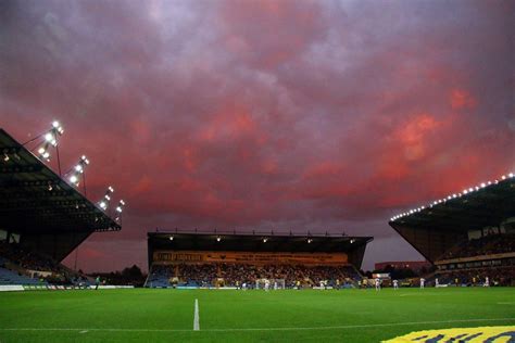 The Kassam Stadium © Steve Daniels cc-by-sa/2.0 :: Geograph Britain and ...