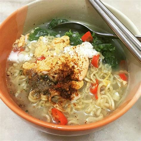 Indomie ayam bawang | Makanan dan minuman, Makanan pedas, Buah segar