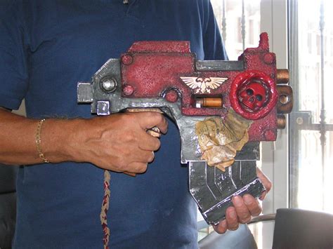 Space Marine's Bolt Pistol from Warhammer 40K | Gadgetsin