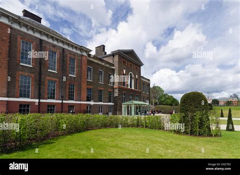 Kensington Palace, Kensington Gardens, London Stock Photo - Alamy