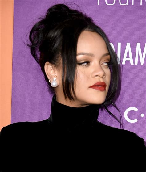 46 Rihanna Hairstyles from 2006 to 2022 - PureWow