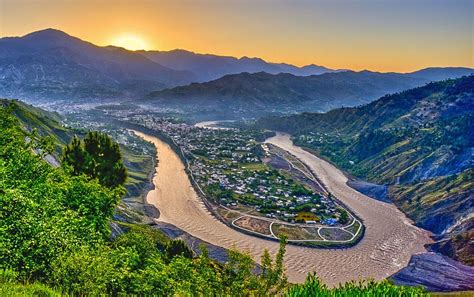 Muzaffarabad - Azad Kashmir, Pakistan| Croozi