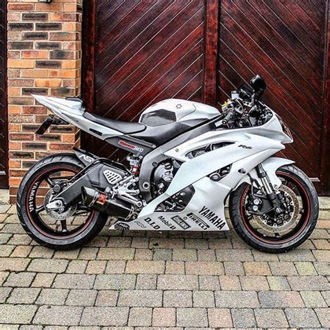 Custom Yamaha R6 White