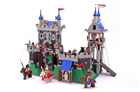 Royal Knight's Castle - LEGO set #6090-1 (Building Sets > Castle > Royal Knights)
