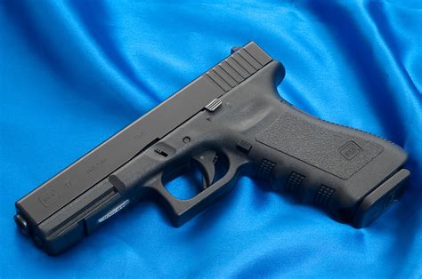 Glock 17 Photos HD Wallpapers